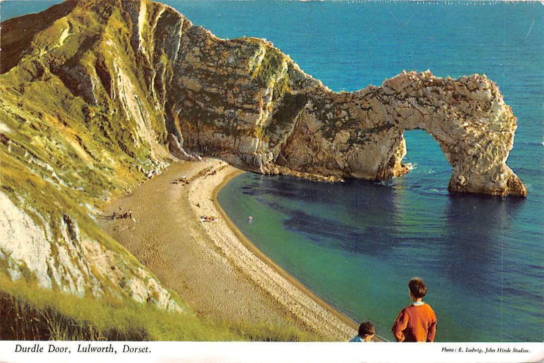 Vintage Durdle Door postard. Image credit.